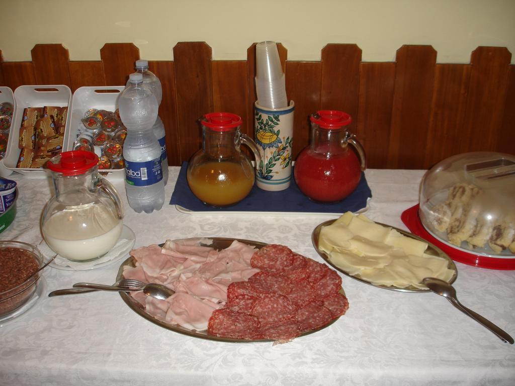 La Rusticana Hotel